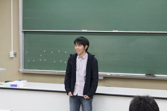 研修への意気込みを語る研修参加学生代表 研修への意気込みを語る研修参加学生代表
