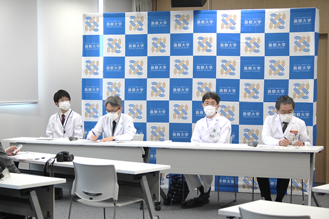 会見の様子
