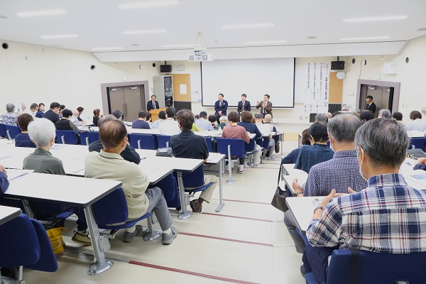 質疑応答の様子 質疑応答の様子