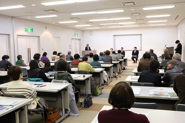 質疑応答の様子 質疑応答の様子